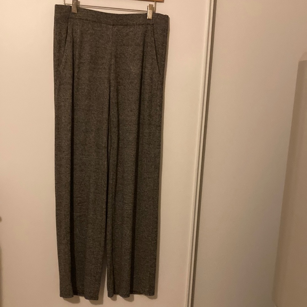 J.Jill Wearever Collection Full Leg Size S pull on gray pants with two pockets.